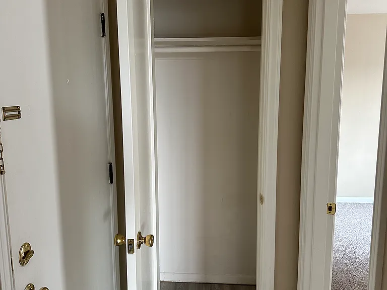 514 E Roy St #202 — Photo 21