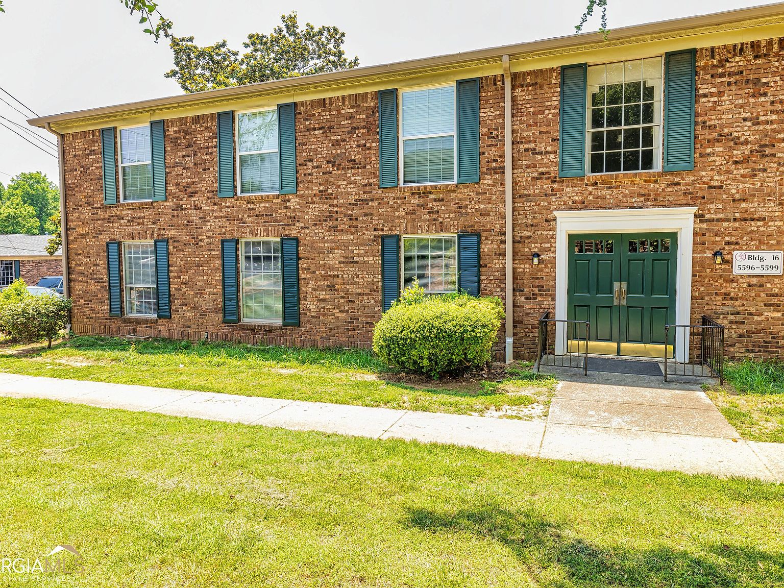 5596 Kingsport Dr, Sandy Springs, GA 30342 Zillow