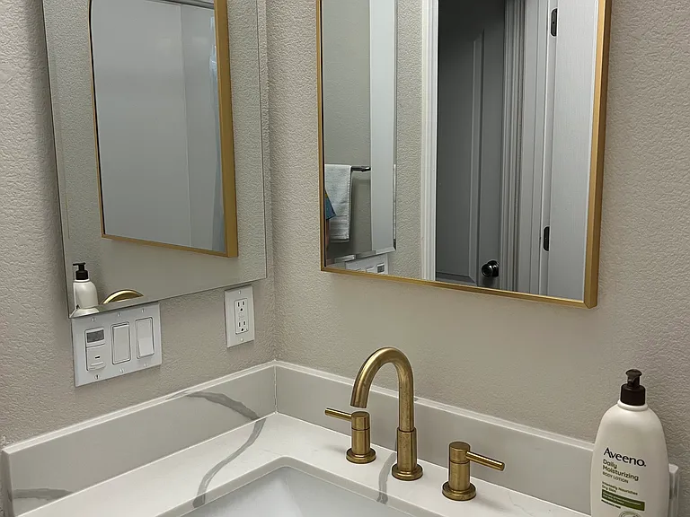 131 Hudson Pl — Photo 13