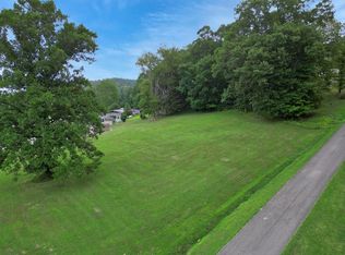 Locust Ln, Sistersville, WV 26175