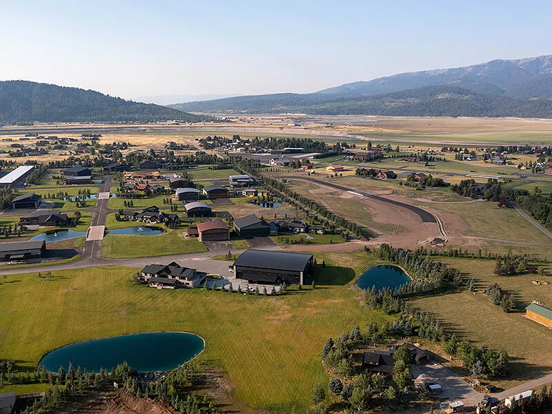 Targhee Place — Photo 2