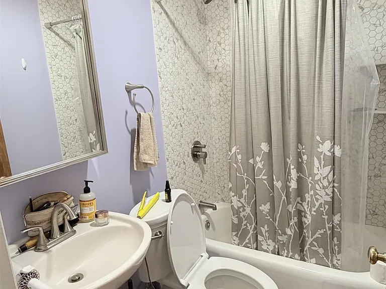 36 Walnut St #1 — Photo 18