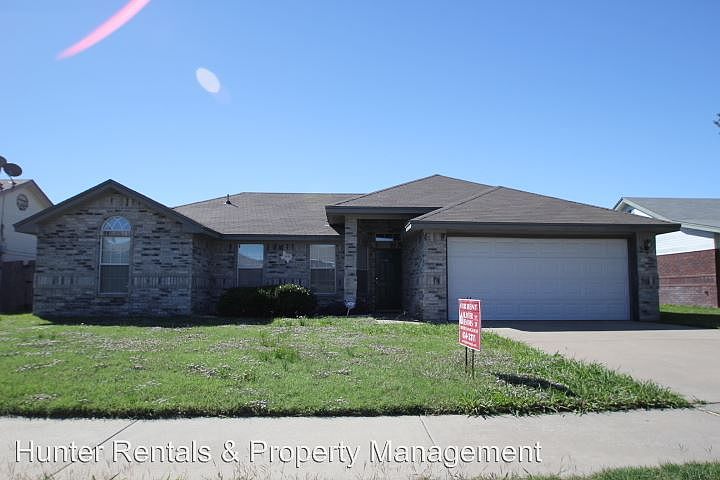 1st image of 3818 Sawtooth Dr