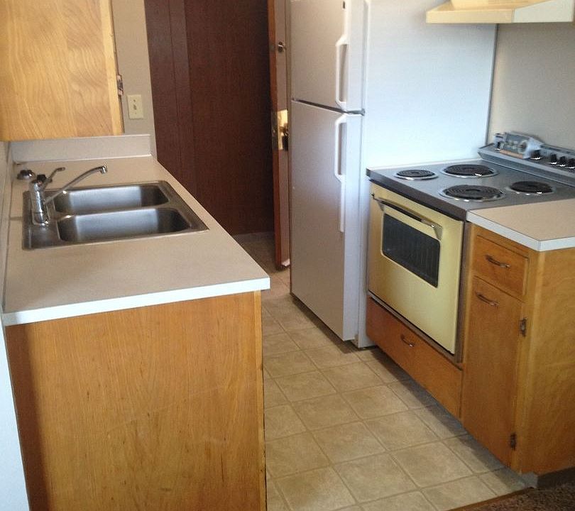 1st image of 103 E Fremont Ave APT 4