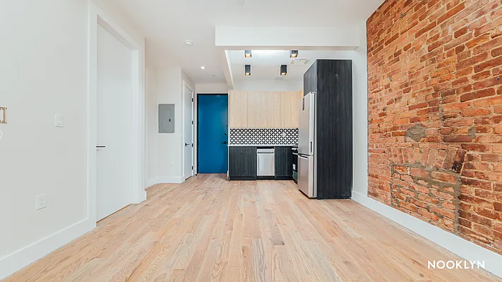 Rented by Nooklyn NYC LLC | media 32