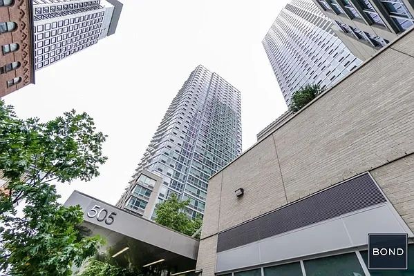 Rented by Bond New York | media 11