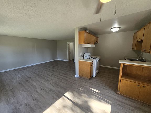 5th image of 434 Terry Way #A