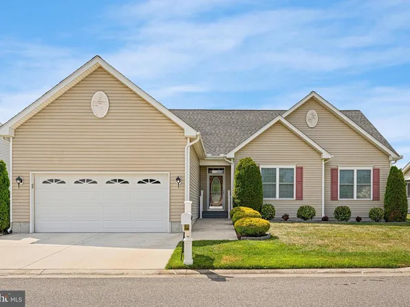 86 Country Club Dr, Dover, DE 19904