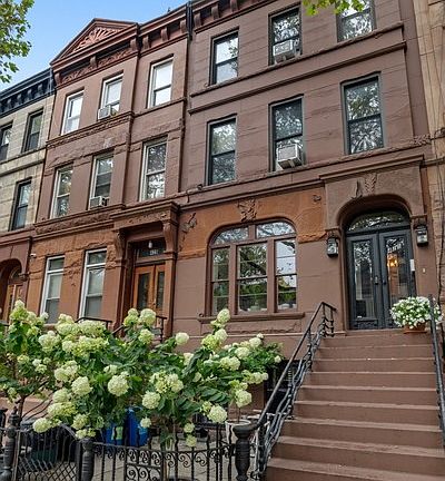 2nd image of 425 Hancock St #3