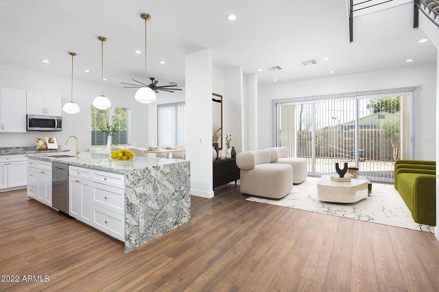 4 bed, 3.5 bath, 2528 sqft, $3,899 — Photo 1