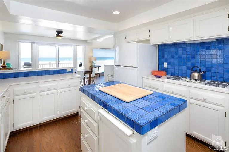 4025 Ocean Dr — Photo 23