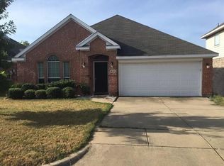 4633 Springway Ln, Fort Worth, TX 76123