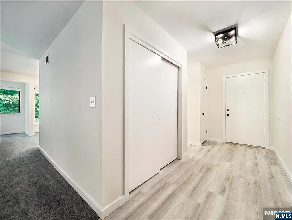 2 bed, 2.0 bath, $3,500 — Photo 2