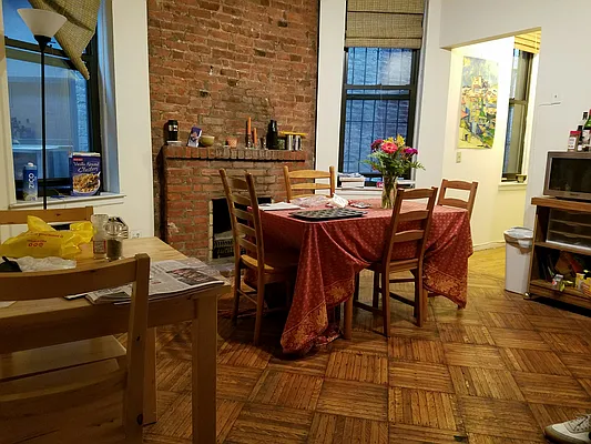 Rented by DYNAMIC REALTY OF NEW YORK CORP | media 4