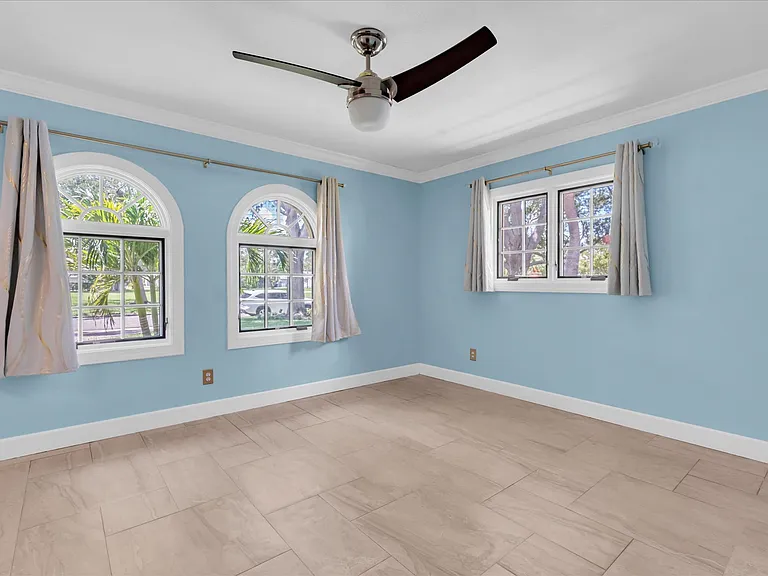 5810 Bahama Shores Dr S — Photo 31