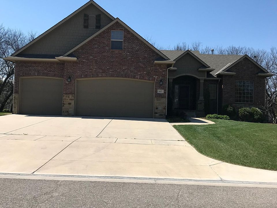 1st image of 617 N Lakecrest Cir
