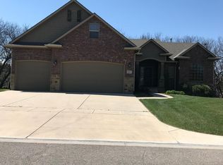 617 N Lakecrest Cir, Andover, KS 67002
