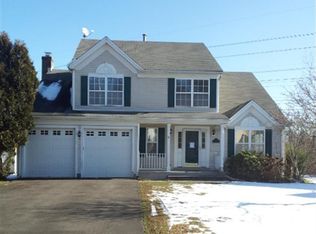 550 Acorn Ln, Milford, CT 06461