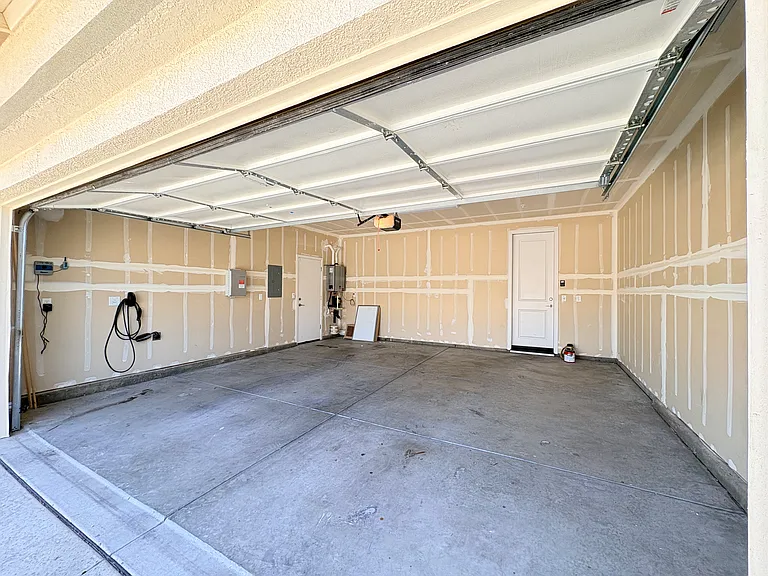 3016 Summerscape Dr — Photo 32