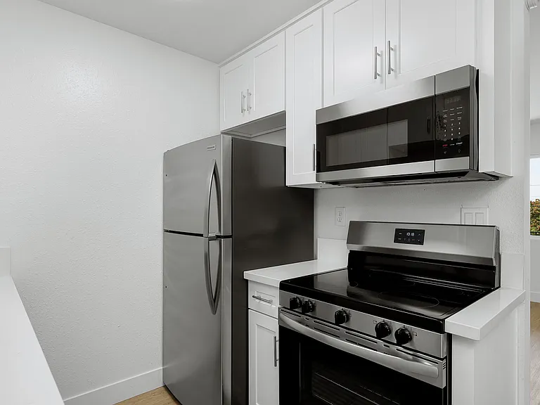 Granada Terrace Apartments — Photo 10