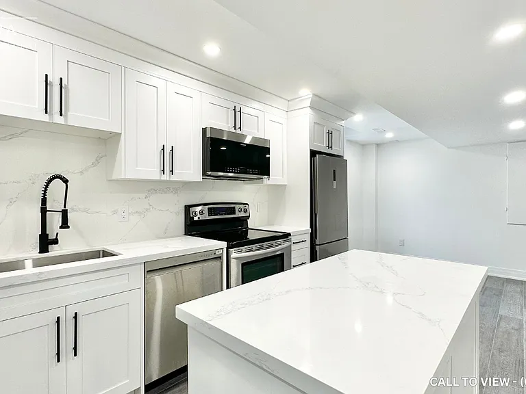 479 Greenlees Cir #2 — Photo 2
