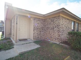 5718 Red Cactus Ct, Arlington, TX 76017