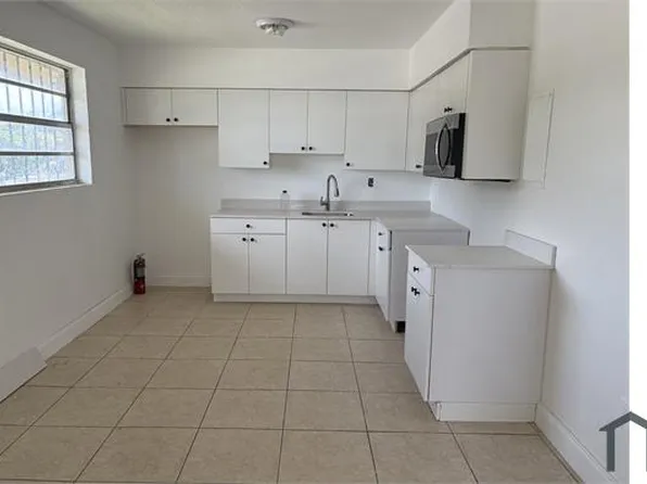 310 Sharar Ave #3, Opa Locka, FL 33054