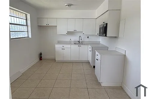 310 Sharar Ave #3 Photo 1