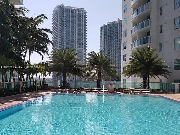 2 bed, 1117 sqft, $6,500 — Photo 4