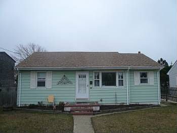 1st image of 407 Coral St #1