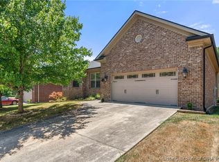 8153 Autumn Dr, Georgetown, IN 47122
