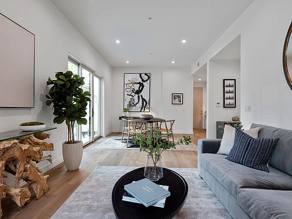 2nd image of 1041 N Spaulding Ave #105