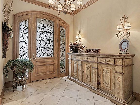 4th image of 5809 Mistletoe Ct