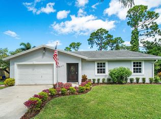 7511 Overlook Dr, Lake Worth, FL 33467