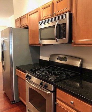 3rd image of 330-9 Maple Ave