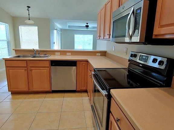 2nd image of 1220 Ederle St E