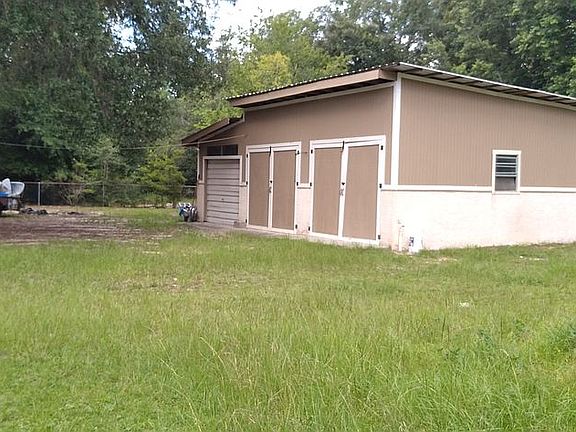 3 bay barn with workshop 