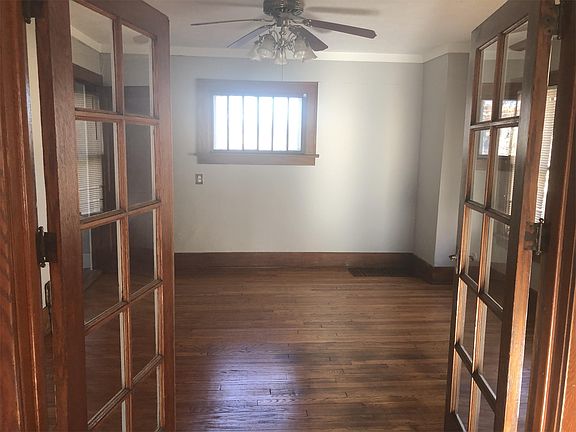 3rd image of 1721 Marine St