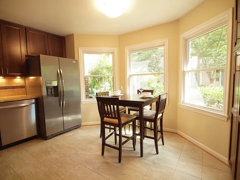 649 N Tazewell St — Photo 15