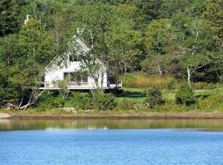 226 Atlantic Quarry Rd, Spruce Head, ME 04859