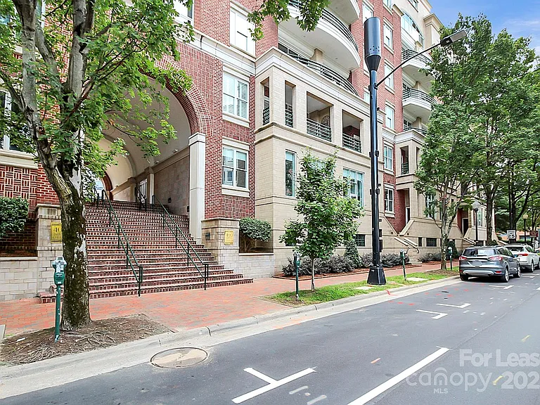 400 N Church St #414 — Photo 2