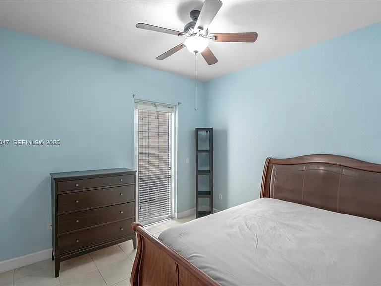 623 SW 146th Ter — Photo 23