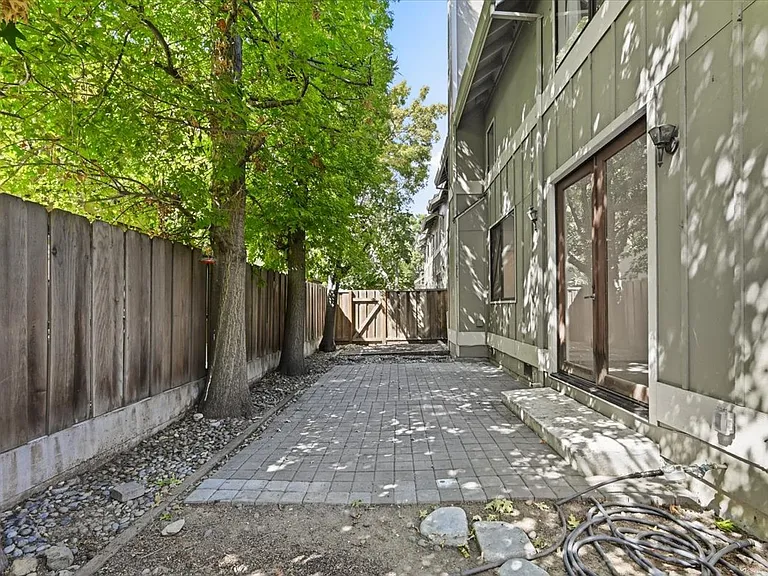 264 W California Ave #C — Photo 19