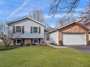 2265 Briarhill Dr, Naperville, IL