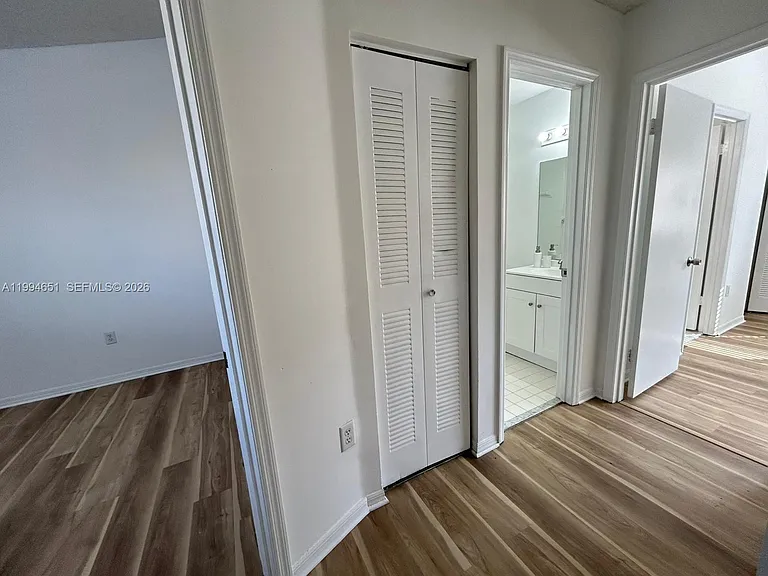 6255 Kendale Lakes Cir #225 — Photo 23