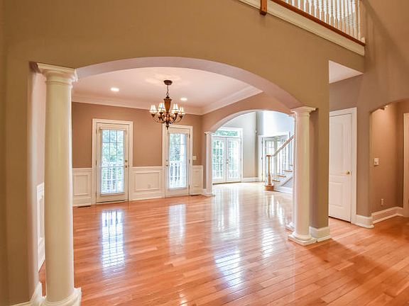 3rd image of 107 Turtle Cove Ct