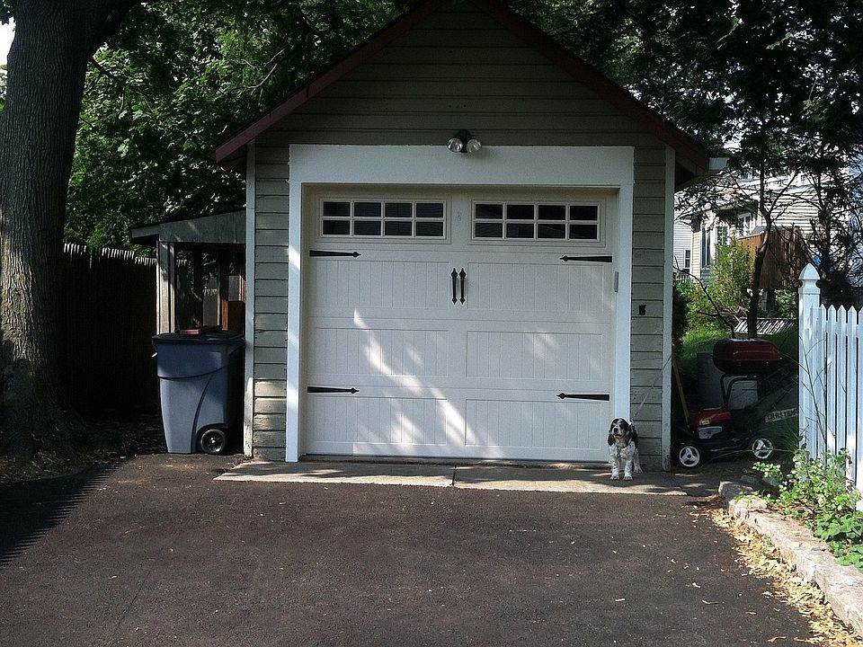 2nd image of 3 Pleasant Ave