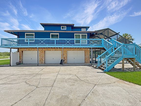 3rd image of 9903 Bay Dr