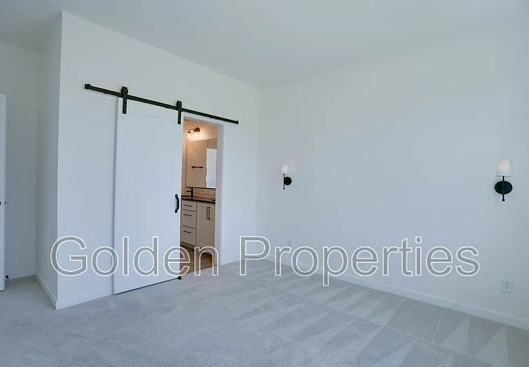 7768 N Girard Cir — Photo 12