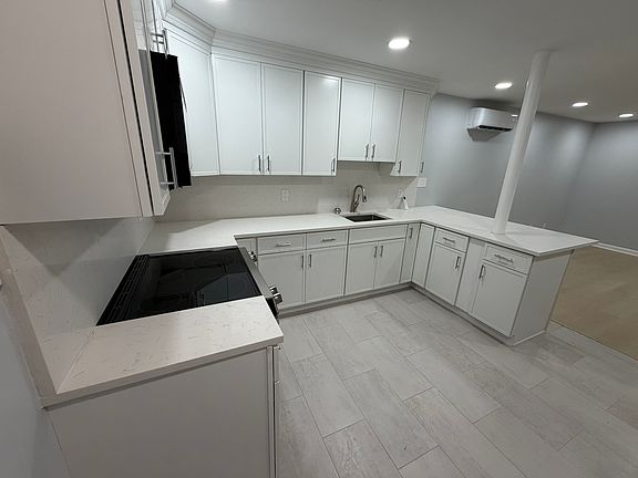 3rd image of 95 19th Ave #2